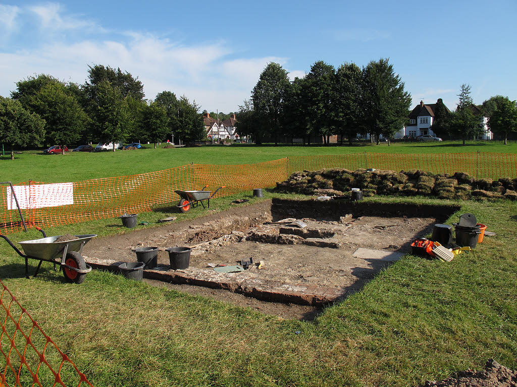 Archaeology in Beddington Park - geograph.org.uk - 3094340.jpg