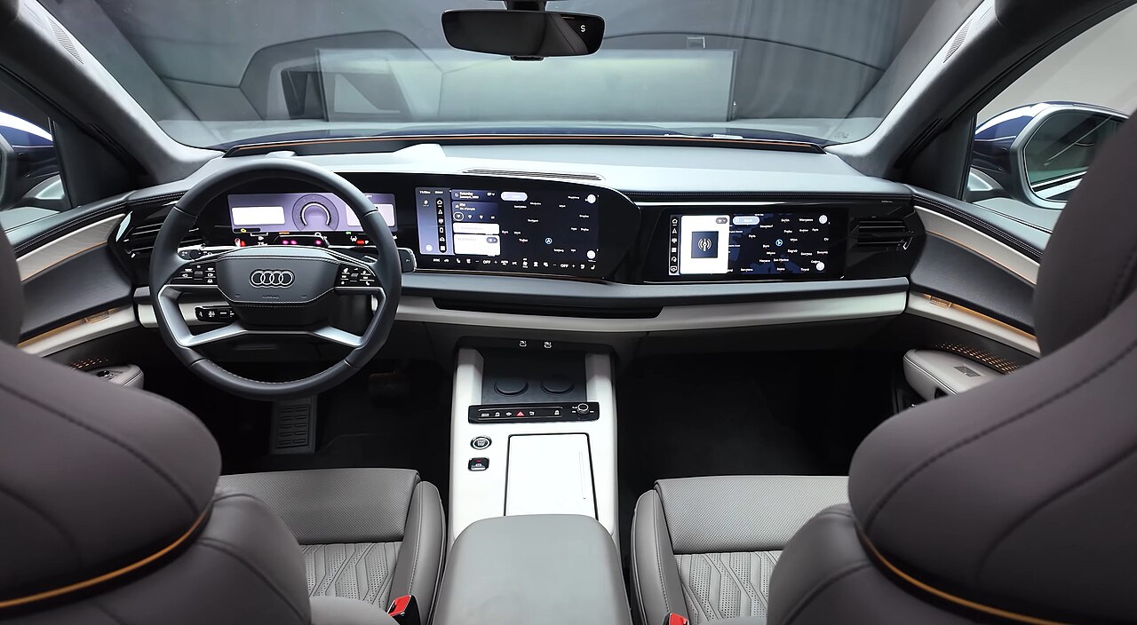 2026 Audi Q9 dashboard - Autowizja.jpg