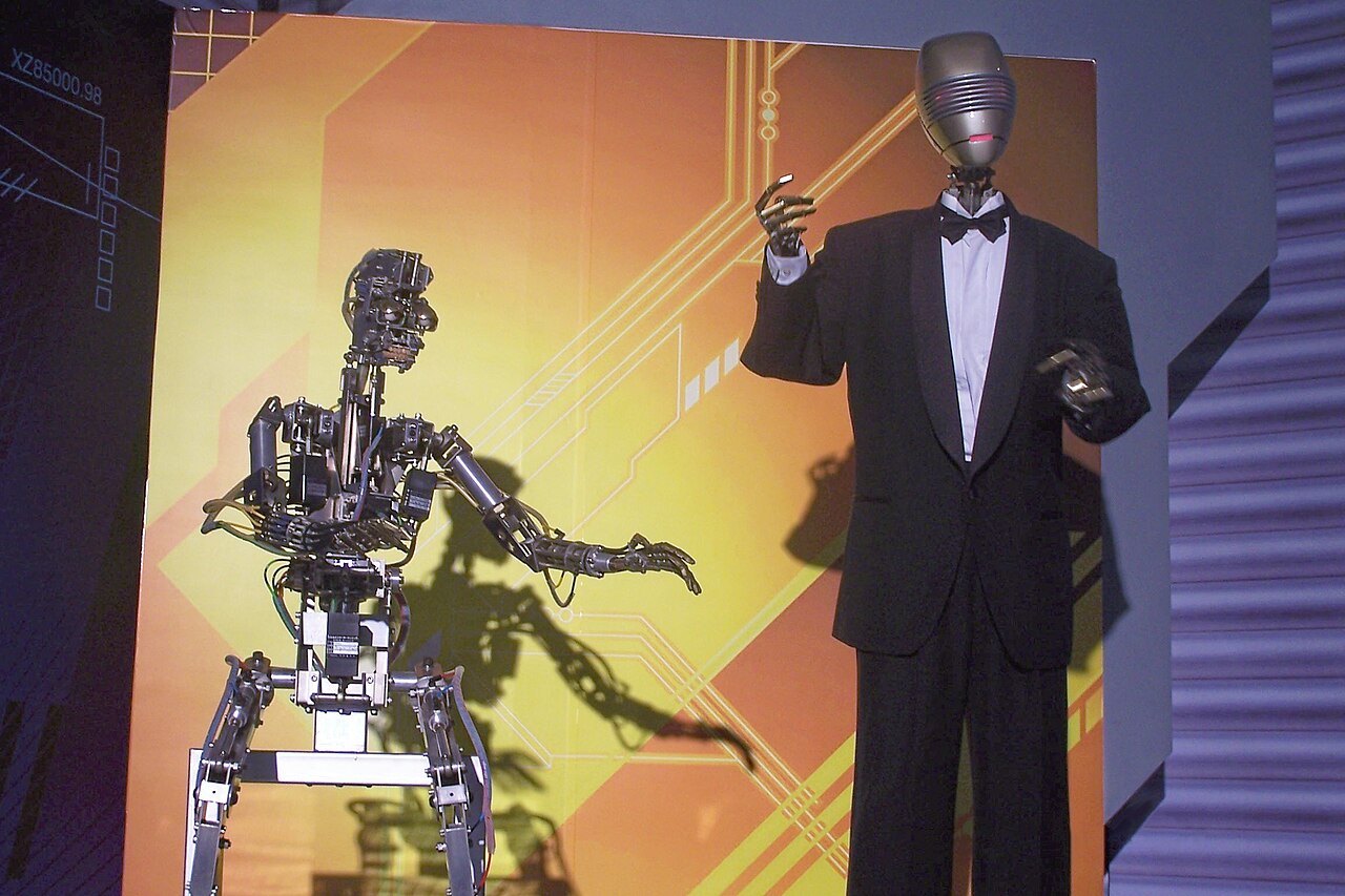 Robots in Robot Dream Exhibition Hong Kong.JPG