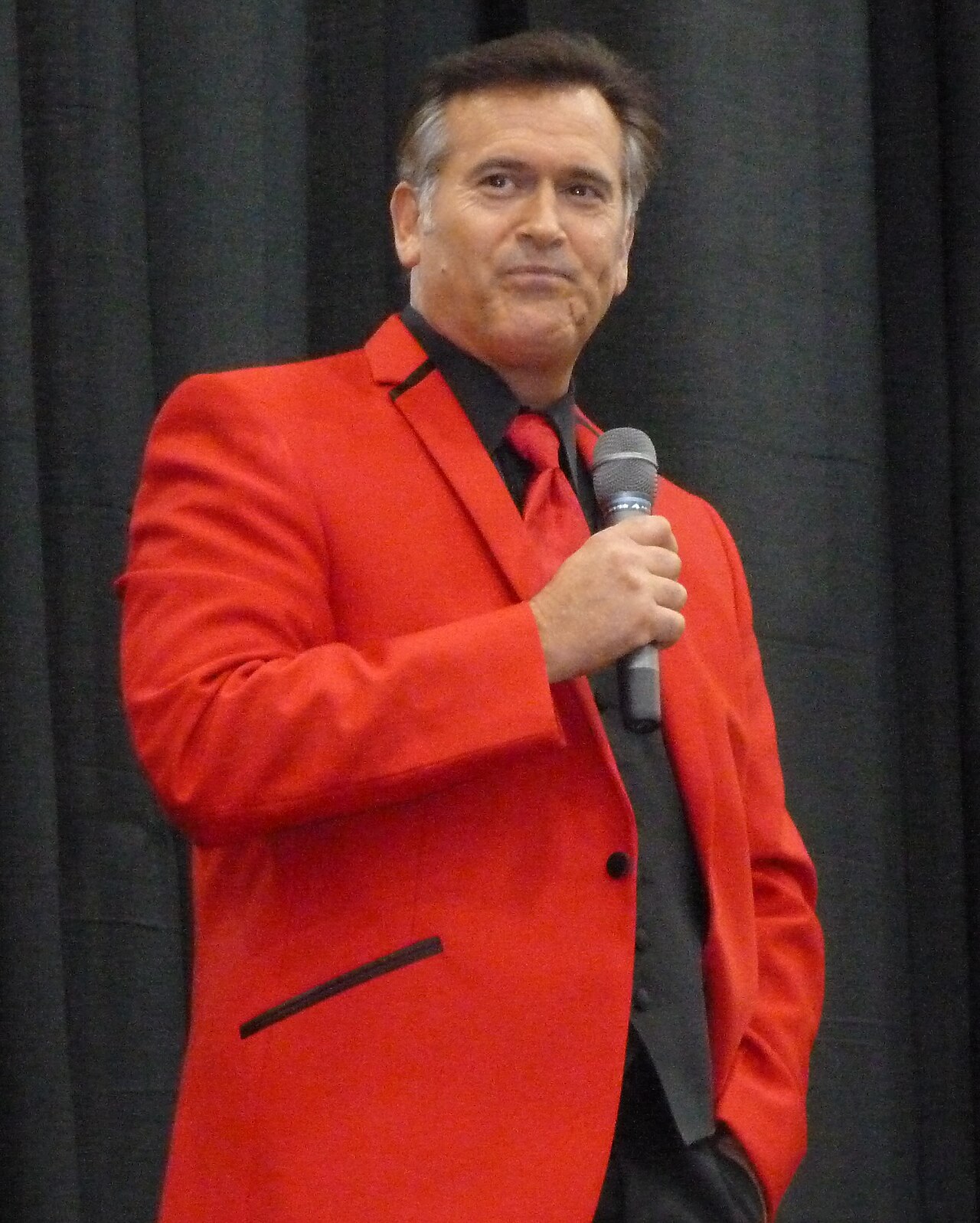 Bruce Campbell 2011.jpg