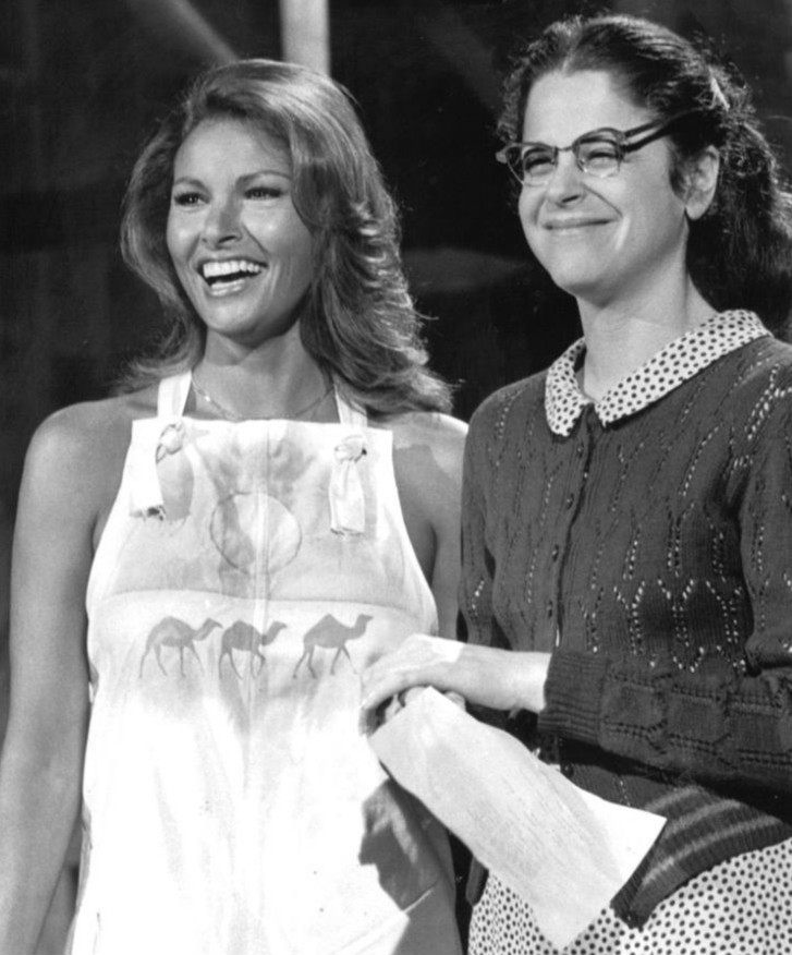 Saturday night live welch radner 1976.JPG
