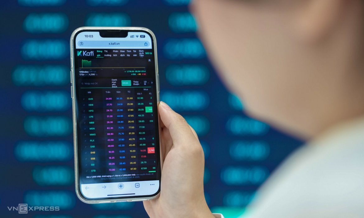 Vinhomes Defies Market Gravity